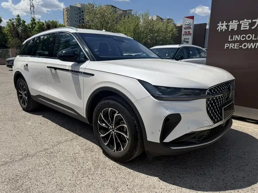 Lincoln Nautilus 2023, 2.0T, полный привод, комплектация Zunxiang