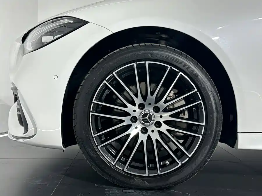 Mercedes-Benz C-класса 2023, C 200 L Sport — фото 4