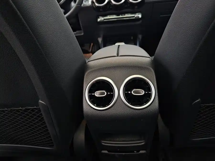 Mercedes-Benz GLB 2024 модельного года, 44 900 км · первый — GLC 260L из Нинбо — фото 3