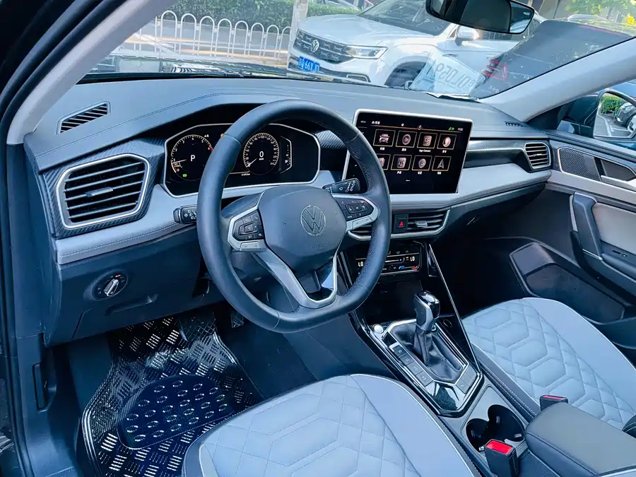 Volkswagen Tayron 2023, 330TSI 2WD Luxury Plus Advanced