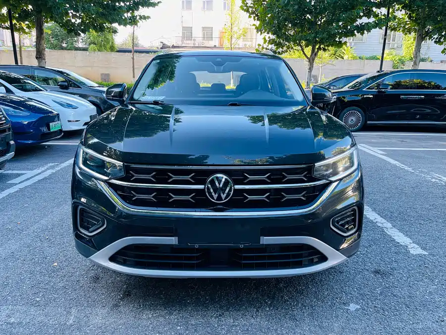 Volkswagen Tayron 2023, 330TSI 2WD Luxury Plus Advanced — фото 2
